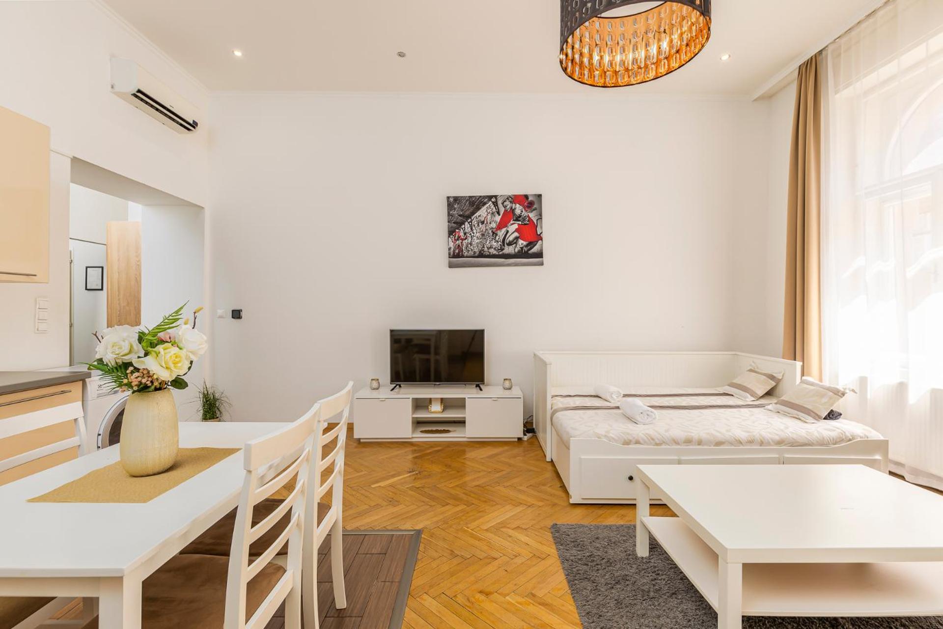 Real Apartments Revay Будапеща Екстериор снимка